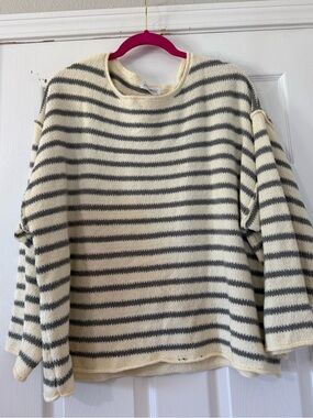 Carly Jean Los Angeles Striped Cream & Gray Cozy Knit Sweater - Size Medium